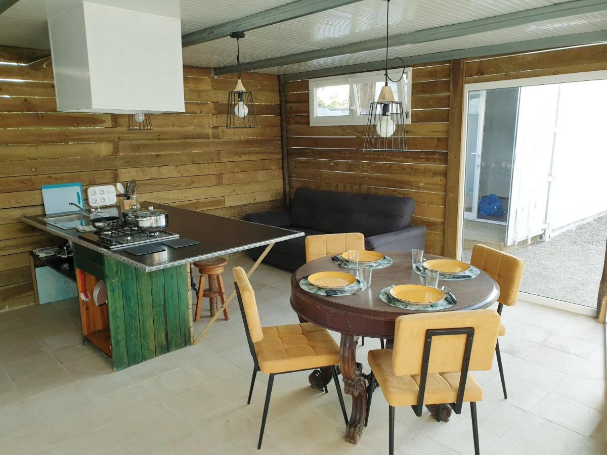 Casa Vale Ecotainer Hostel Lisbon Bagian luar foto