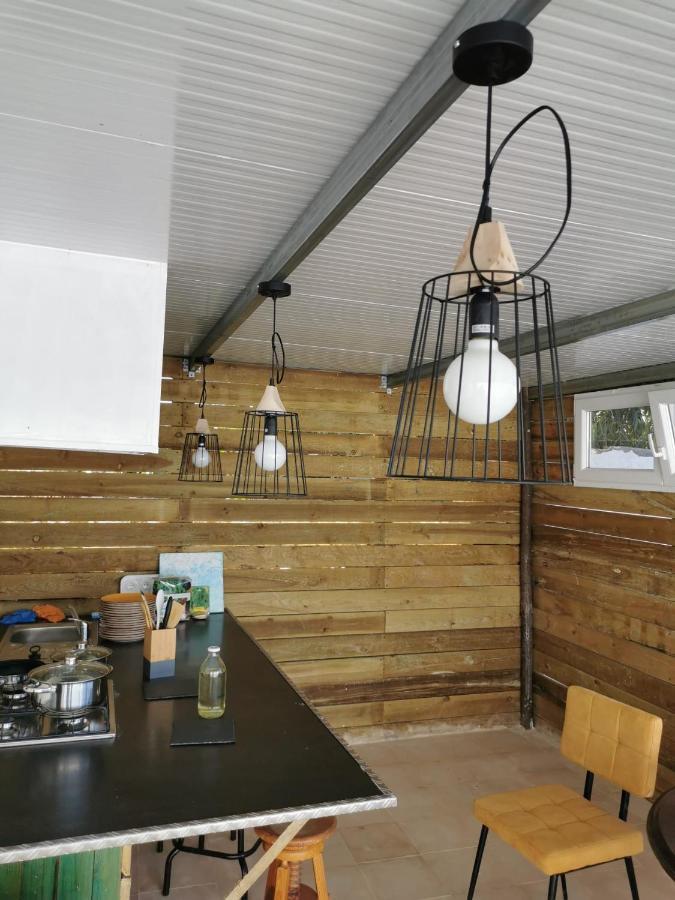 Casa Vale Ecotainer Hostel Lisbon Bagian luar foto